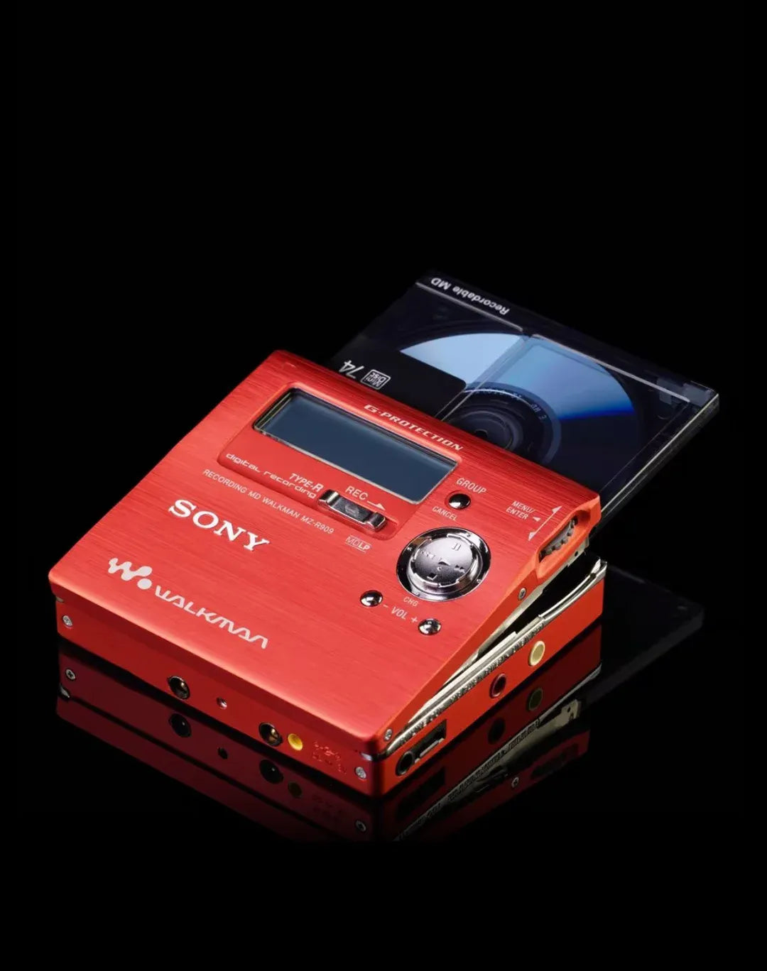 Note the TYPE-R recording badge and REC slider along the brushed red front panel.