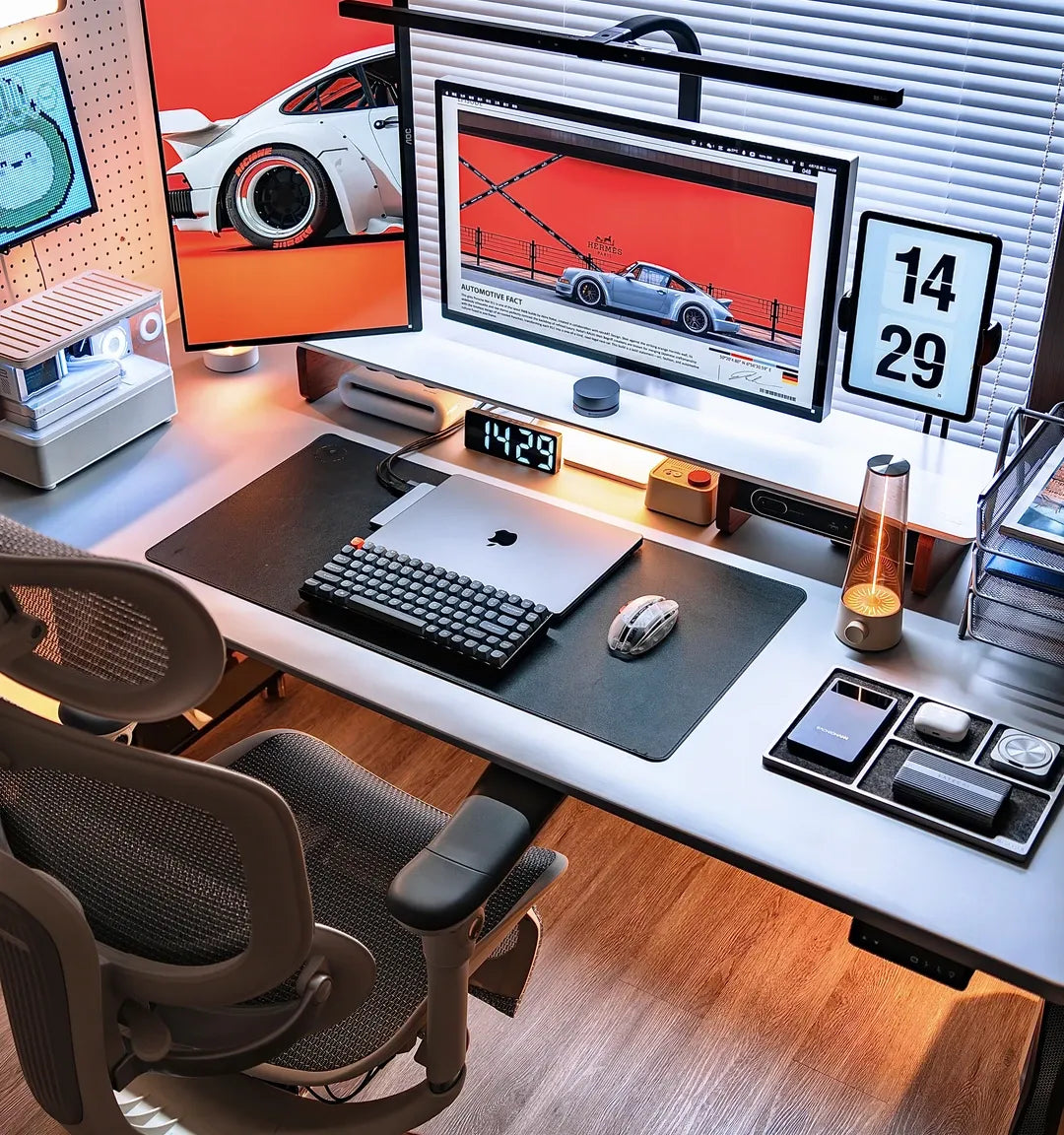 Desk Tour: A Study Setup Built for Photos and Focus
